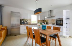 Amazing Home In Vodnjan With Wifi