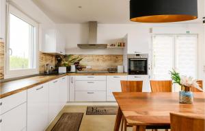 Amazing Home In Vodnjan With Wifi