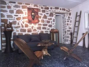 Maison de charme au bord de la verdure - La Garde