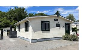 Chalet Buutengeweun, met luxe JACUZZI en TONSAUNA