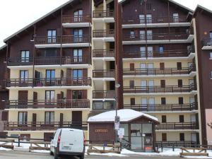 Appartements Appartement Risoul, 2 pieces, 4 personnes - FR-1-330-520 : Appartement (4 Adultes)