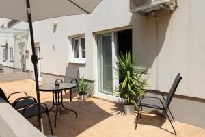 Macadamia apartment with garage parking