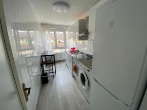 PISO CON PRECIOSA GALERÍA y GARAJE