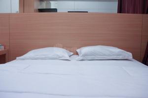 RedLiving Apartemen TreeParkCity - My Rooms Tower Alpine