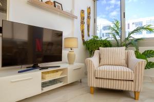 HORIZON VACATION HOME - Luxury Condo near Yumbo