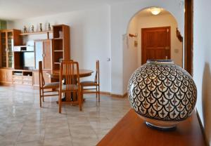 1st Line Sea View - Plaza