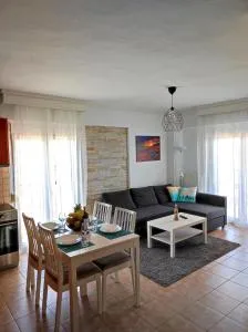 Sea Breeze Apartment - Agia Triada