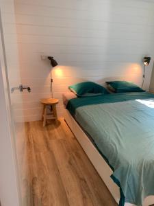 Tinyhouse Scheveningen beach FREE gated parking