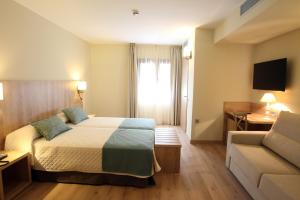 Quadruple Room room in Hotel & Spa Real Villa Anayet