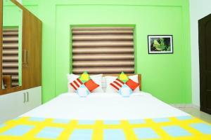 The Solo Apartments Kadavanthra