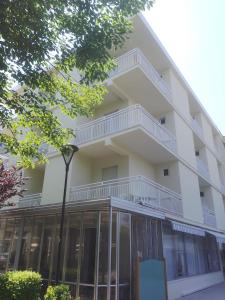 B&B - Meuble - Hotel " CORDIALE "