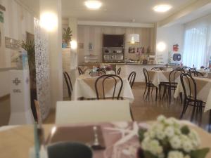 B&B - Meuble - Hotel " CORDIALE "