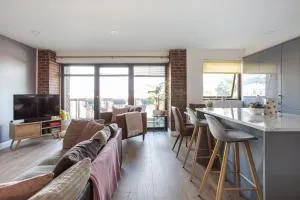 New Lisburn Road Apartment - Free Parking - Dunmurry