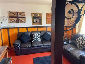 Yarm cottages sleeping 12