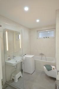 New 2 Bedroom Condo In The Center