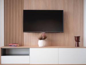 Lovely Partial Sea View one bedroom flat in Horizon Residences A22