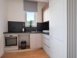 Lovely Partial Sea View one bedroom flat in Horizon Residences A22