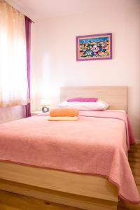 Julias beautiful apartment for 6 with parking