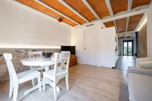 Hauzify I Apartaments Montblanc