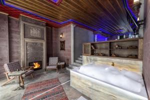 Foremanson Cave Hotel