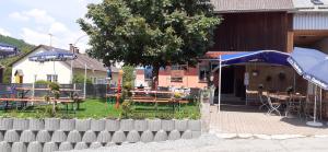 Schöne Ferienwohnung mit großer Terrasse.