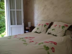 B&B / Chambres d'hotes La Caillerie : Chambre Double - Vue sur Jardin