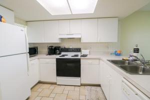 Ocean Village Club L16