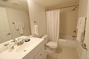 Ocean Village Club F22