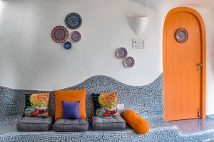 SaffronStays AsanjA Titaly - 2BR earth-sheltered pool villa with rooftop garden, Hobbit charm & Sahyadri hill views near Mumbai