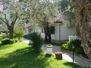 President Bungalows and Apartments