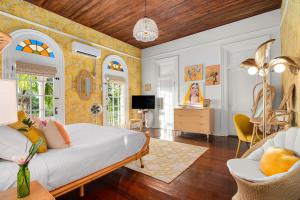 Marreros Guest Mansion - Adult Only