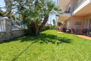 Danae Comfort Living