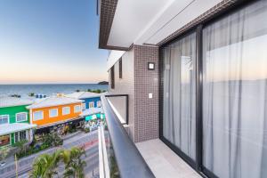 Aion 202 - Loft c cozinha - 50 metros da Praia