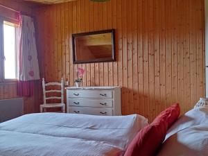 Chalets Beautiful Chalet Amidst Mountains in Saulxures sur Moselotte : photos des chambres
