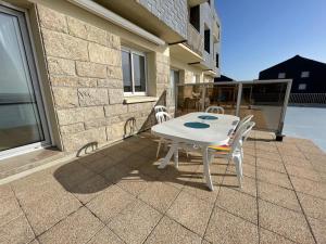 Appartement en bord de mer avec terrasse et parking - FR-1-361-85