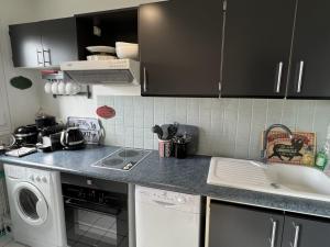 Appartement 2 pièces avec balcon, ascenseur, cuisine équipée - Cabourg - FR-1-487-340