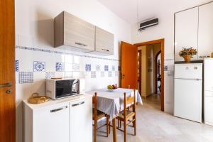 Bella Vista Apartment with Seaview Balcony