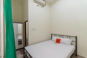 KoolKost Syariah near LRT Boulevard Selatan Station - Minimum Stay 6 Nights