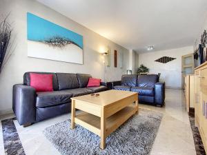 Lovely apartment with pool & sea views - Marina Del Castillo 2129