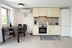 Modern Apartment Parenzana IZMA