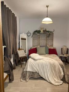 B&B / Chambres d'hotes LA MAISON D'IVONA : Petite Chambre Double