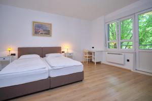 Bacci Central 2-Bedroom Apartment by Litto