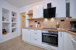 Bacci Central 2-Bedroom Apartment by Litto