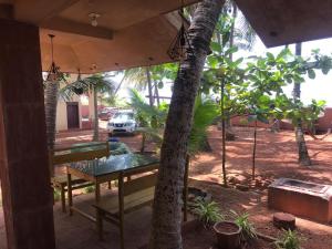 Kizhunna rock beach house