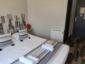 Hotels LES VOYAGEURS : Chambre Double