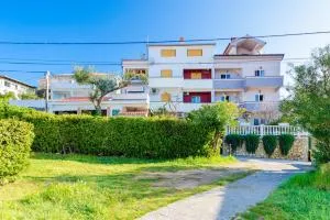 Apartment Albina - Palit