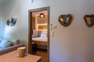 Άλυσσος suites