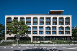 Romance Hotel and Family Suites