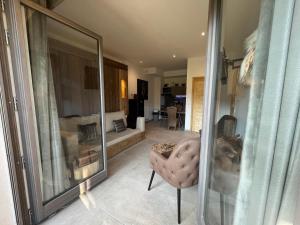 Appartements Les Trois Chaufatons - Chalets Boutiques, Proprietes Mont Amour : photos des chambres