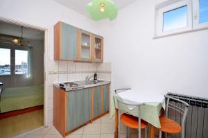 Apartments and Rooms Mare